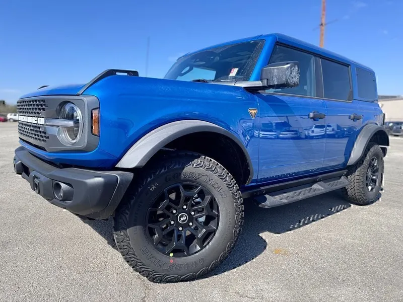 2026 Ford Bronco Badlands in Blue Metallic — front three-quarter view