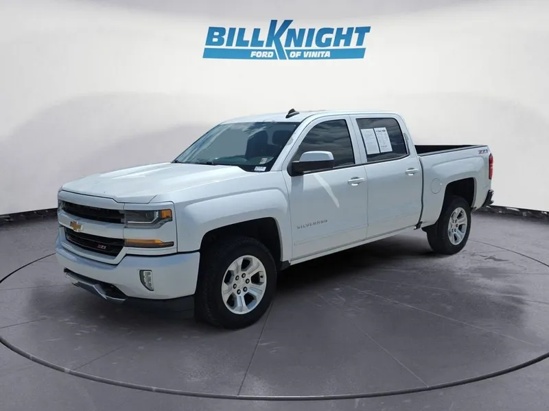 2017 Chevrolet Silverado 1500 LT LT2 in Iridescent Pearl Tricoat — front three-quarter view