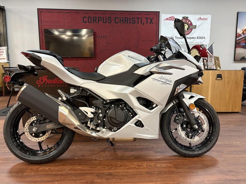2025 Kawasaki Ninja 500 | SearchShop