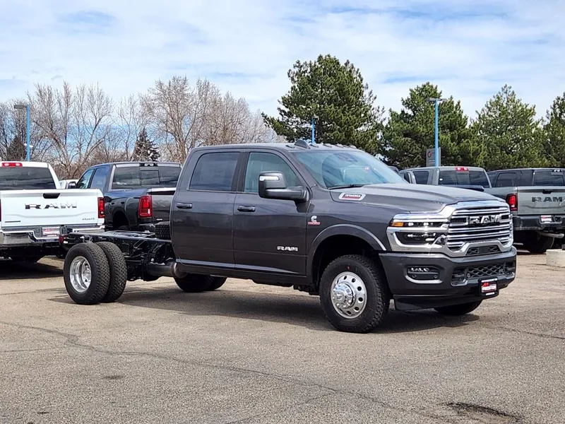 2026 RAM 3500 Chassis Cab RAM 3500 BIG HORN CREW CAB CHASSIS 4X4 60' CA in Granite Crystal Metallic Clear-Coat Exterior Paint — front...