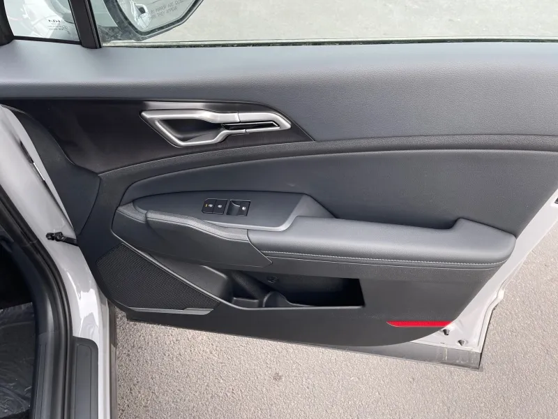 2026 Kia Sportage Hybrid — photo 21 view