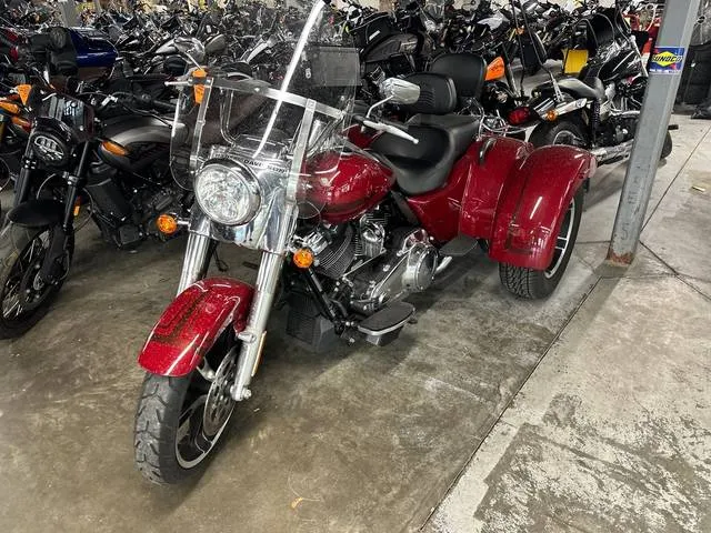 2020 Harley-Davidson® FLRT - Freewheeler® — front three-quarter view