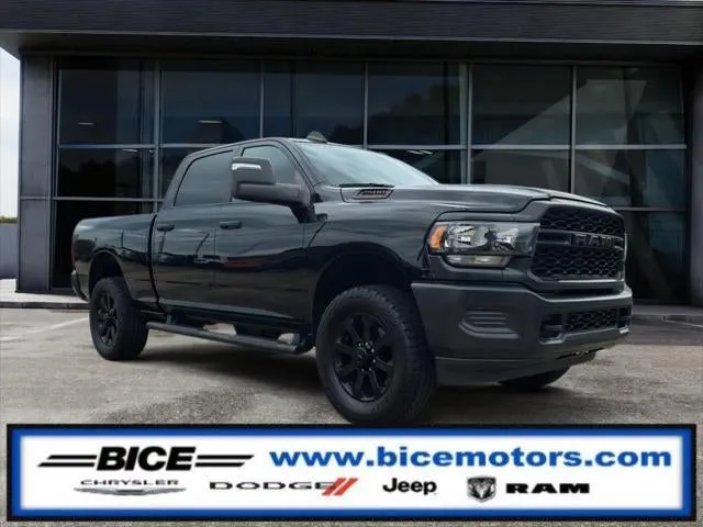 2024 RAM Ram 2500 Tradesman Crew 4x4 in Diamond Black Crystal Pearlcoat — front three-quarter view