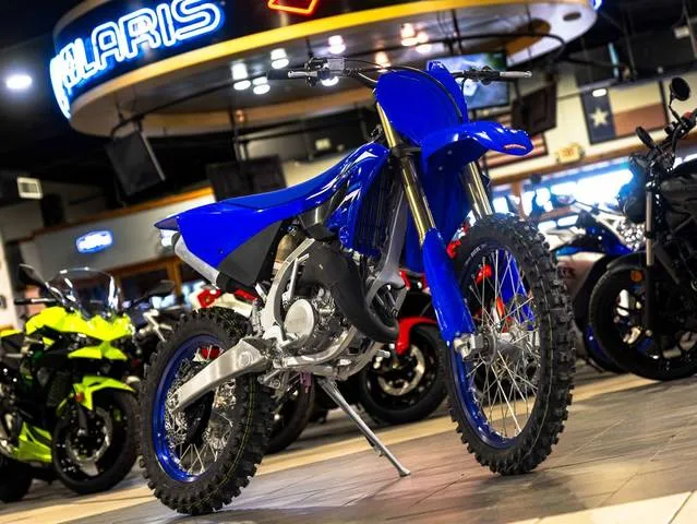 2026 Yamaha YZ125X — front three-quarter view