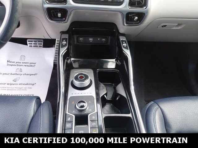 2023 Kia Sorento Plug-In Hybrid — photo 12 view