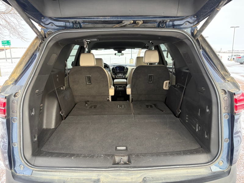 2022 Chevrolet Traverse — photo 11 view
