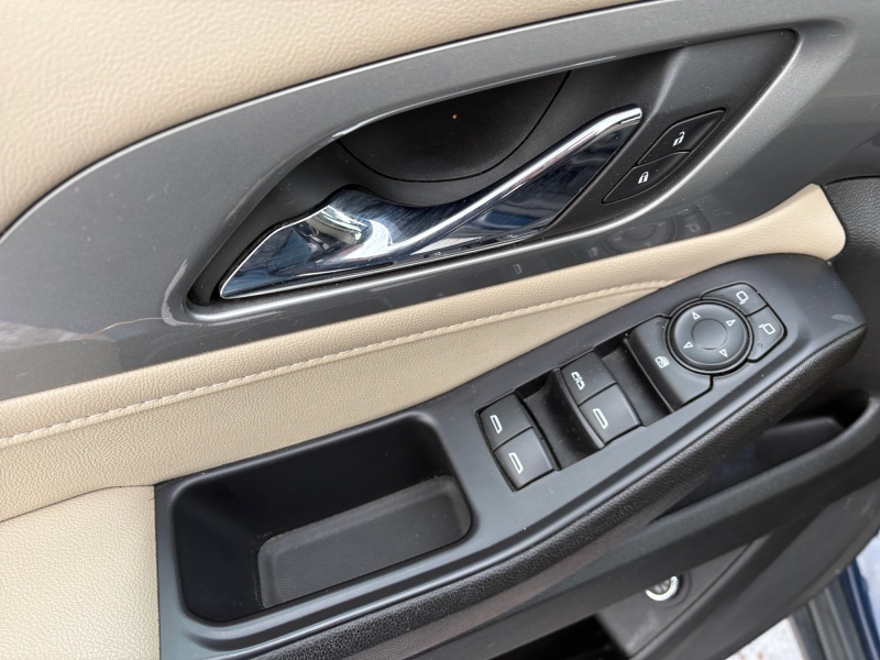 2022 Chevrolet Traverse — photo 15 view