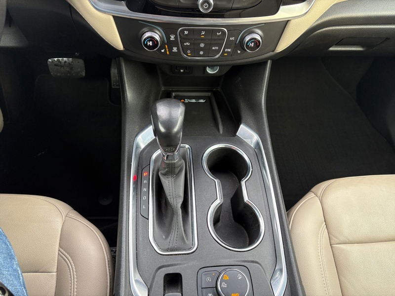 2022 Chevrolet Traverse — photo 8 view