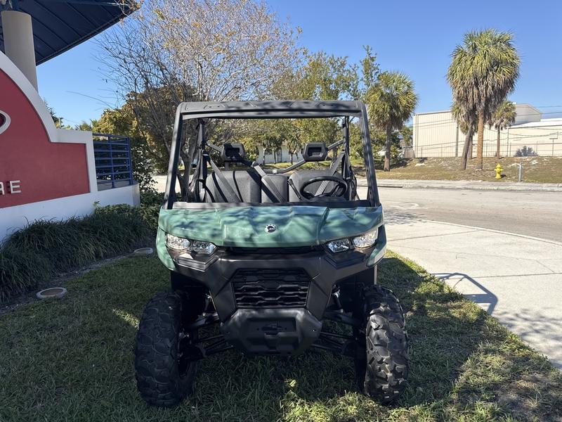 2025 Can-Am Defender DPS HD7 Compass Green