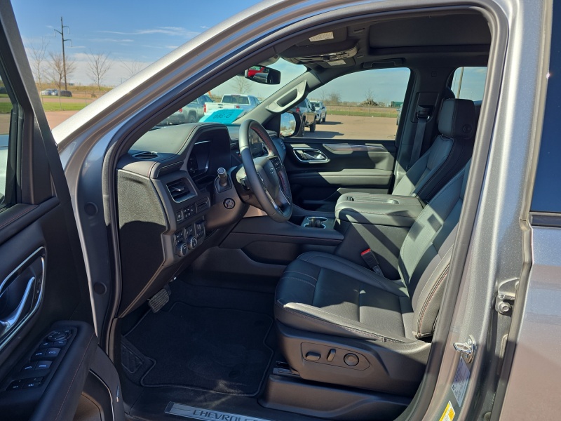 2024 Chevrolet Tahoe — photo 9 view