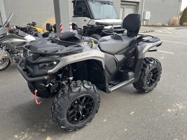 2026 Can-Am® Outlander MAX XT 700 — front three-quarter view