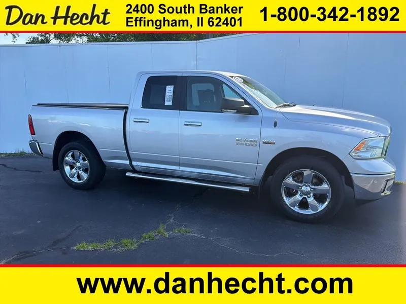 2017 RAM 1500 Big Horn in Bright Silver Clearcoat Metallic — front three-quarter view