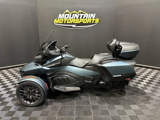 2026 Can-Am® Spyder RT Limited Dark — front three-quarter view