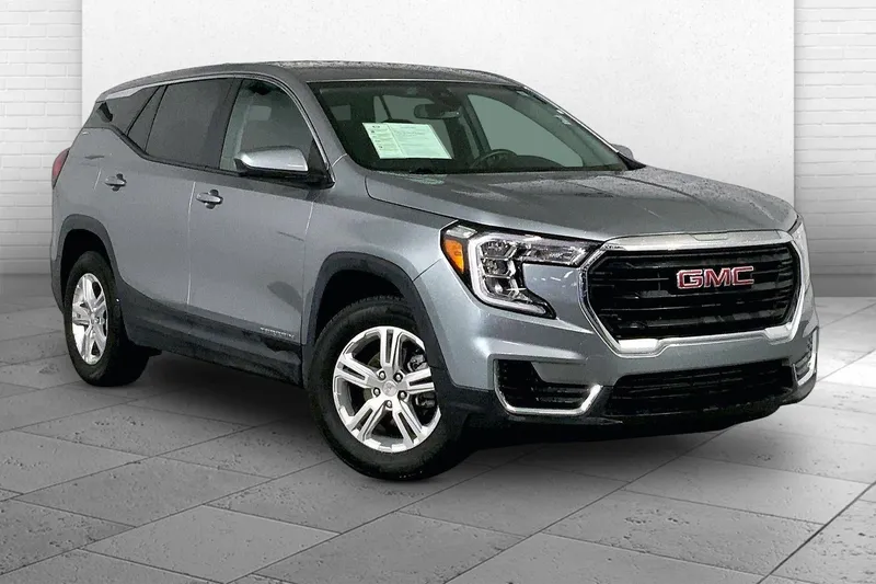 2024 GMC Terrain SLE in Sterling Metallic — front three-quarter view