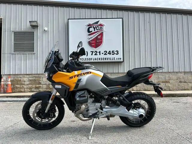 2025 Moto Guzzi Stelvio — front three-quarter view