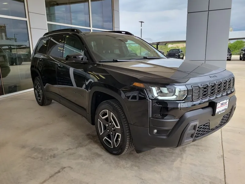 2026 Jeep Cherokee Limited in Diamond Black Crystal Pearlcoat — front three-quarter view