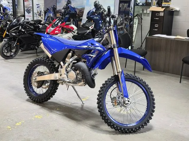 2026 Yamaha YZ125X — front three-quarter view