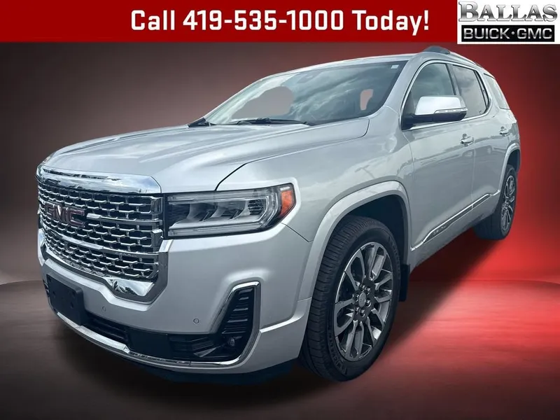 2020 GMC Acadia Denali in Quicksilver Metallic — front three-quarter view
