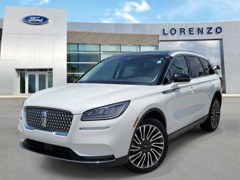 2021 Lincoln Corsair Reserve in Pristine White — front three-quarter view