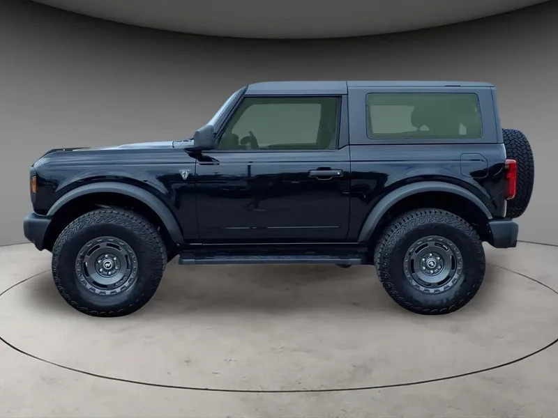 2025 Ford Bronco Base in Shadow Black — front three-quarter view