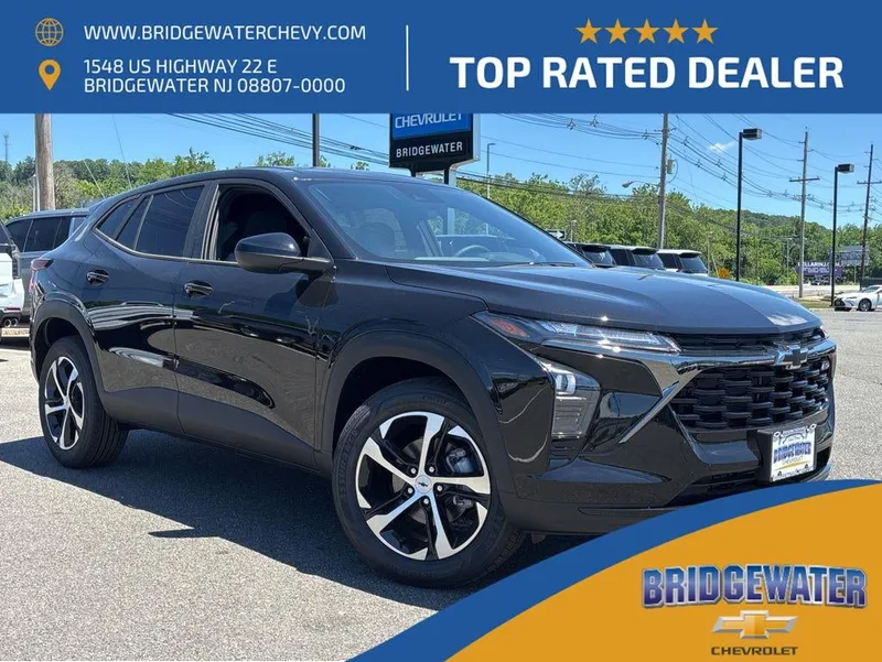 2026 Chevrolet Trax 1RS in Mosaic Black Metallic — front three-quarter view