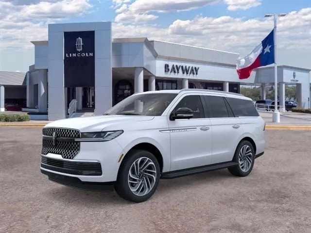 2026 Lincoln Navigator Premiere in Crystal White Metallic Clearcoat — front three-quarter view