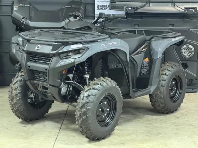 2026 Can-Am® Outlander DPS 700 — front three-quarter view