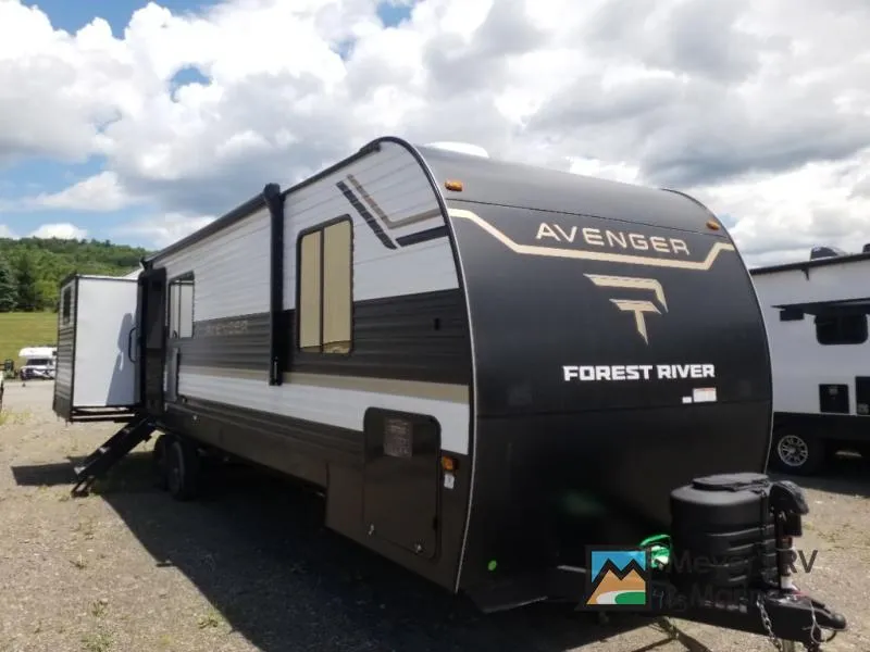 2026 Prime Time RV Avenger 30PO — front three-quarter view
