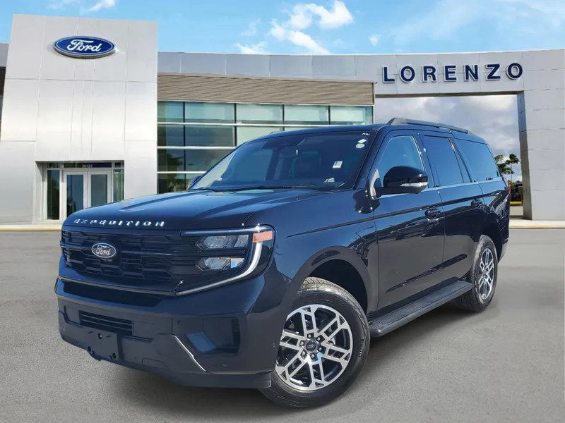 2025 Ford Expedition Active 4WD in Agate Black Metallic — front three-quarter view