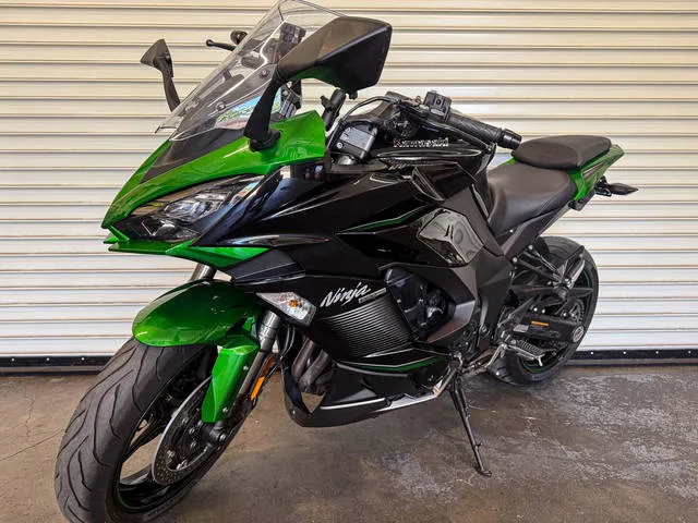 2023 Kawasaki Ninja® 1000SX — front three-quarter view