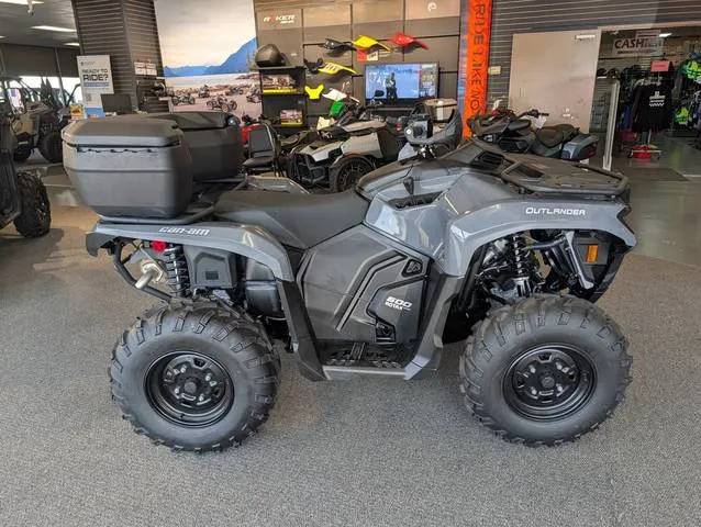 2026 Can-Am® Outlander DPS 500 — front three-quarter view