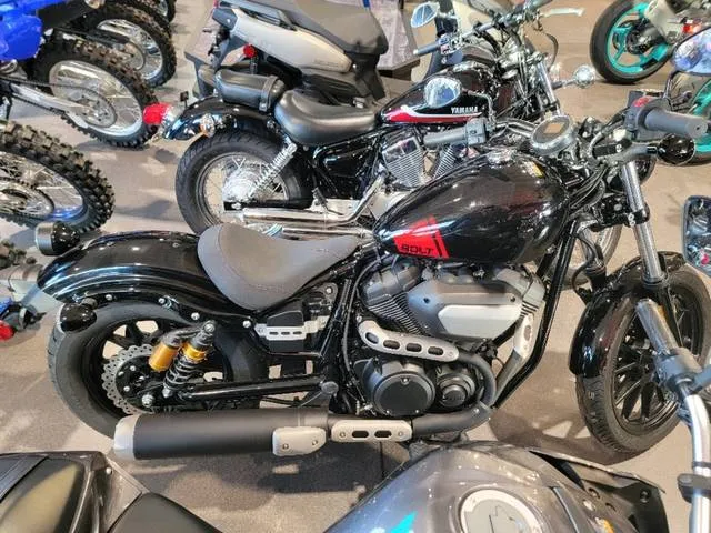 2024 Yamaha Bolt R-Spec — front three-quarter view