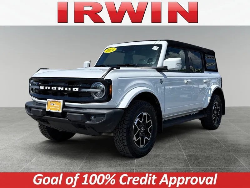 2024 Ford Bronco Outer Banks in White — front three-quarter view