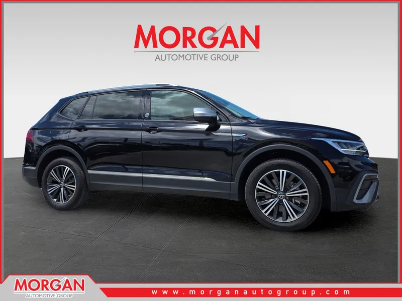 2024 Volkswagen Tiguan 2.0T SE — front three-quarter view