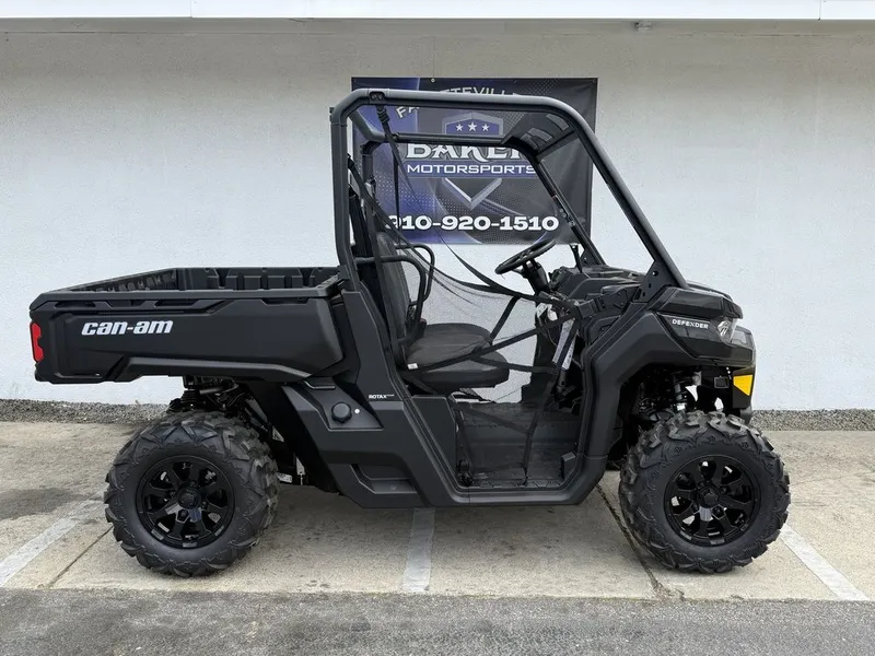 2026 Can-Am Defender DPS HD9 Stealth Black — front three-quarter view
