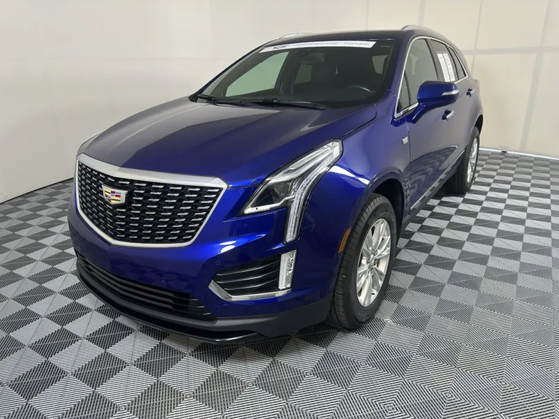 2023 Cadillac XT5 Luxury in Opulent Blue Metallic — front three-quarter view