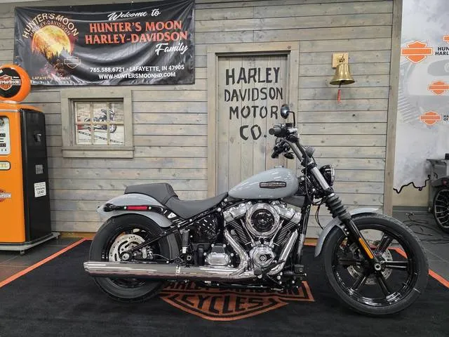 2026 Harley-Davidson® FXBB - Street Bob® — front three-quarter view