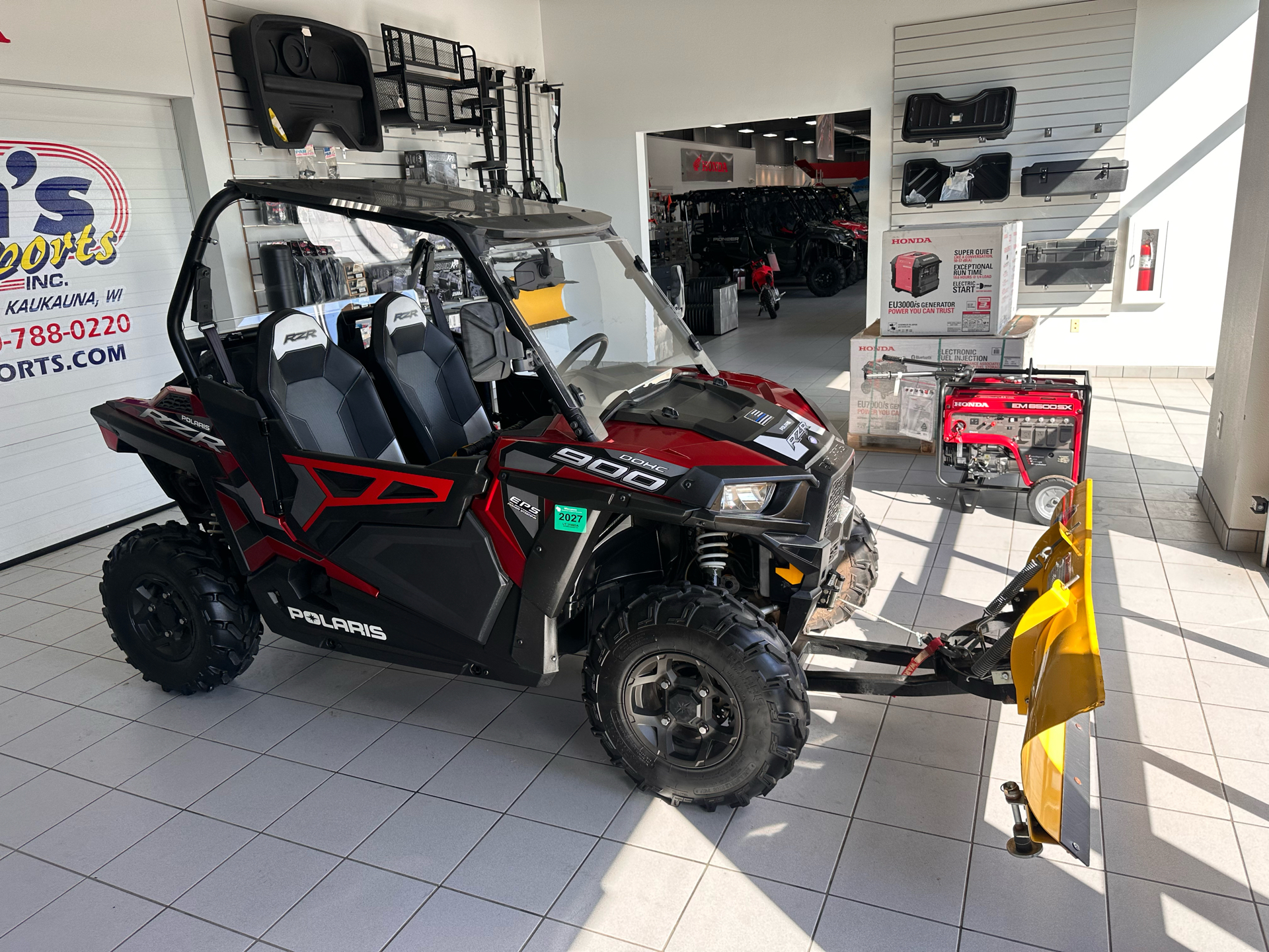 2015 Polaris RZR 900 EPS Z15VAE87AS in Sunset Red — front three-quarter view