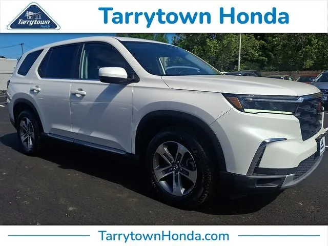 2025 Honda Pilot EX-L in Platinum White Pearl — front three-quarter view