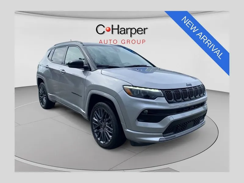 2023 Jeep Compass Limited in Billet Silver Metallic Clearcoat — front three-quarter view