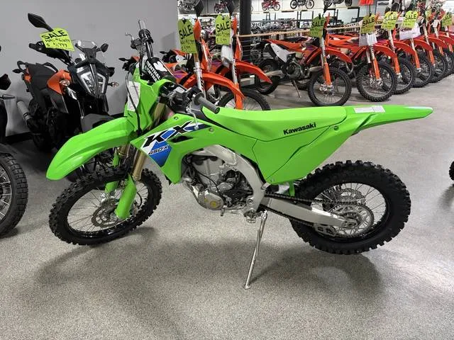 2026 Kawasaki KX™450X — front three-quarter view