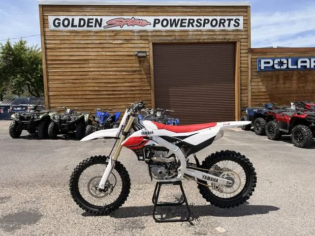 2026 Yamaha YZ450F 70th Anniversary Edition — front three-quarter view