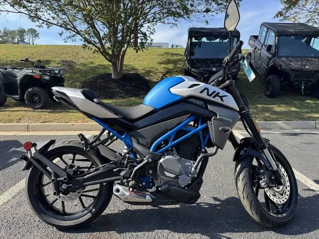 2026 CFMOTO 300NK — front three-quarter view