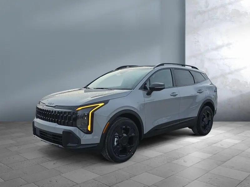 2026 Kia Sportage Hybrid — front three-quarter view
