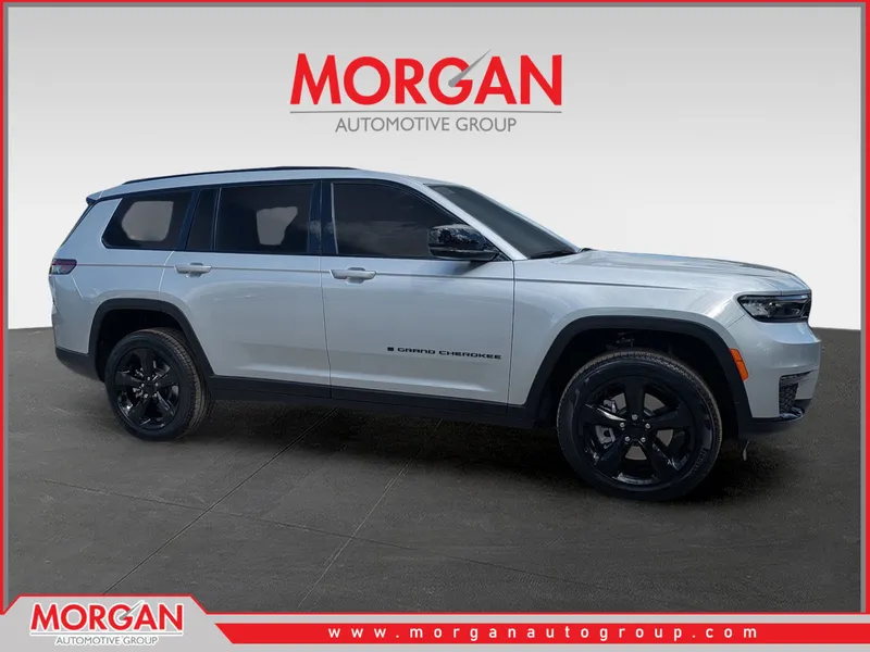 2025 Jeep Grand Cherokee L Limited in Silver — front three-quarter view