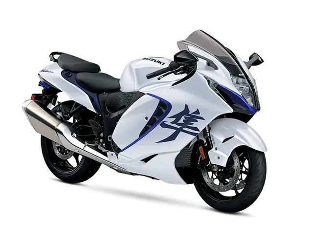 2026 Suzuki Hayabusa — front three-quarter view