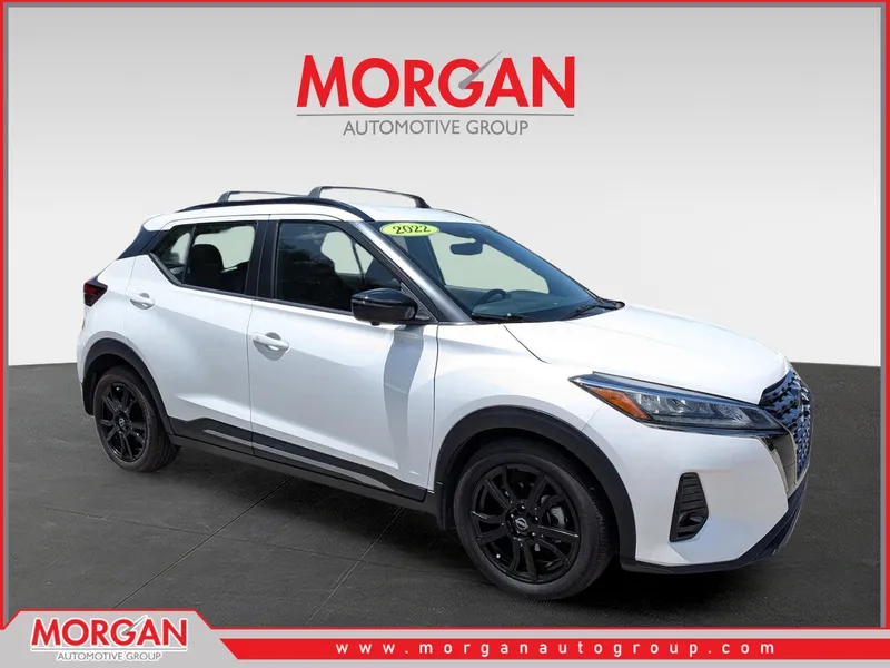 2022 Nissan Kicks SR in Aspen White Tricoat — front three-quarter view