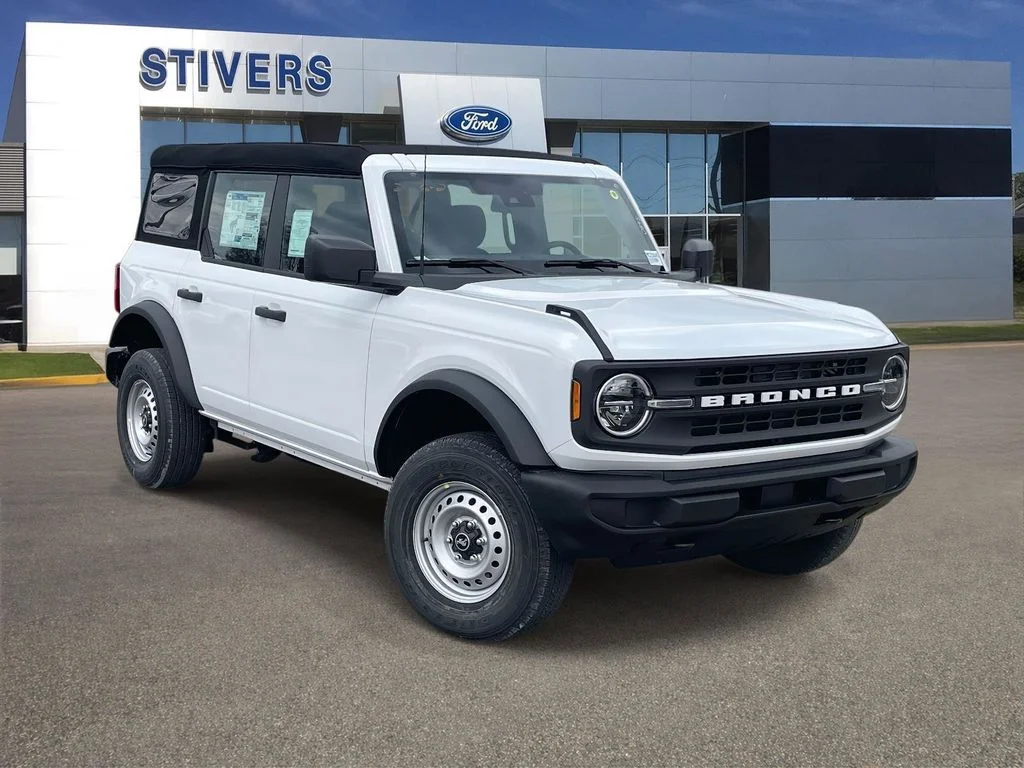 2026 Ford Bronco Base in Oxford White — front three-quarter view