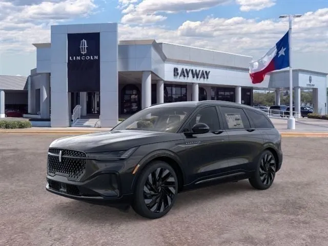 2026 Lincoln Nautilus Reserve in Infinite Black Metallic Clearcoat — front three-quarter view