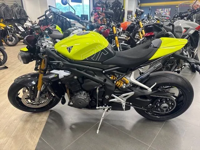 2026 Triumph SP TRIPLE RX — front three-quarter view